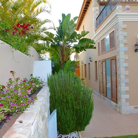Villa Villa Vista Mar & Golf